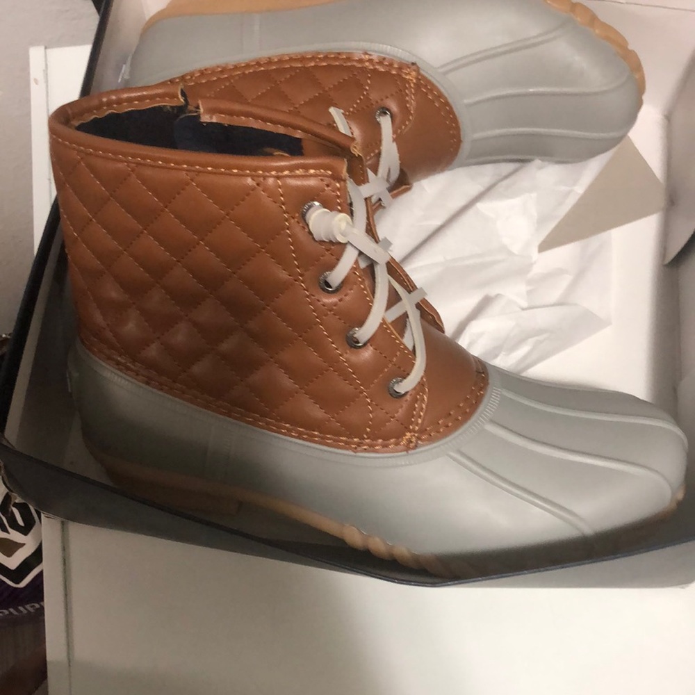 Nautica boots